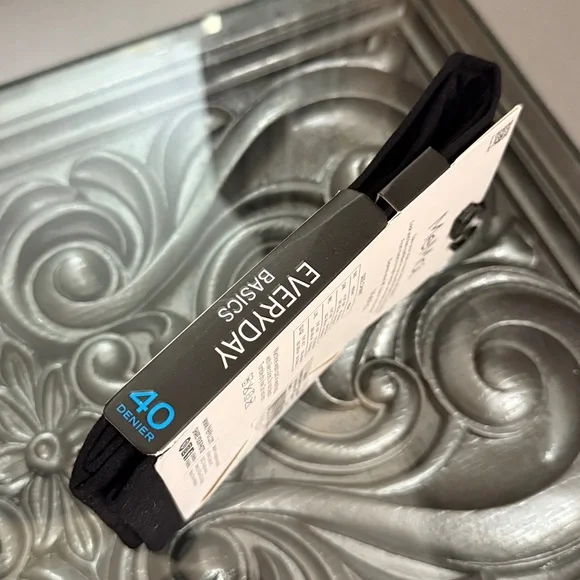 MeMoi M/L Perfectly Opaque Control Top Black Opaque 40 Denier Tights - Picture 2 of 8